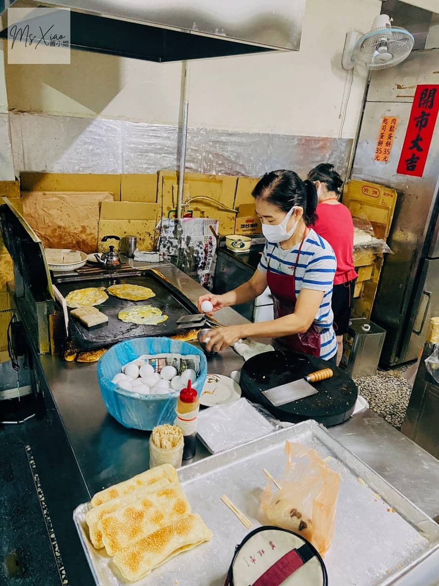 石牌吉利街無名蛋餅 石牌吉利街無名現桿蛋餅