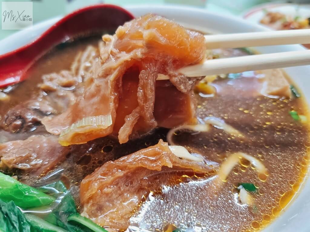 吳家牛肉麵-牛筋