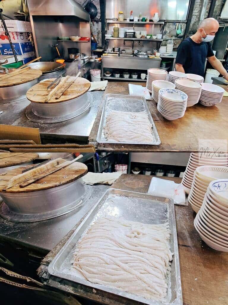 周記手工刀切麵
