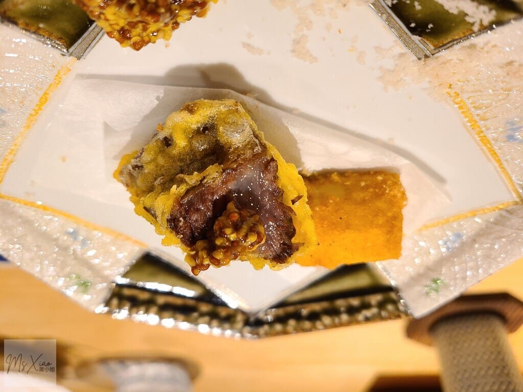 小馬日本料理的炸和牛腮佐芥末籽