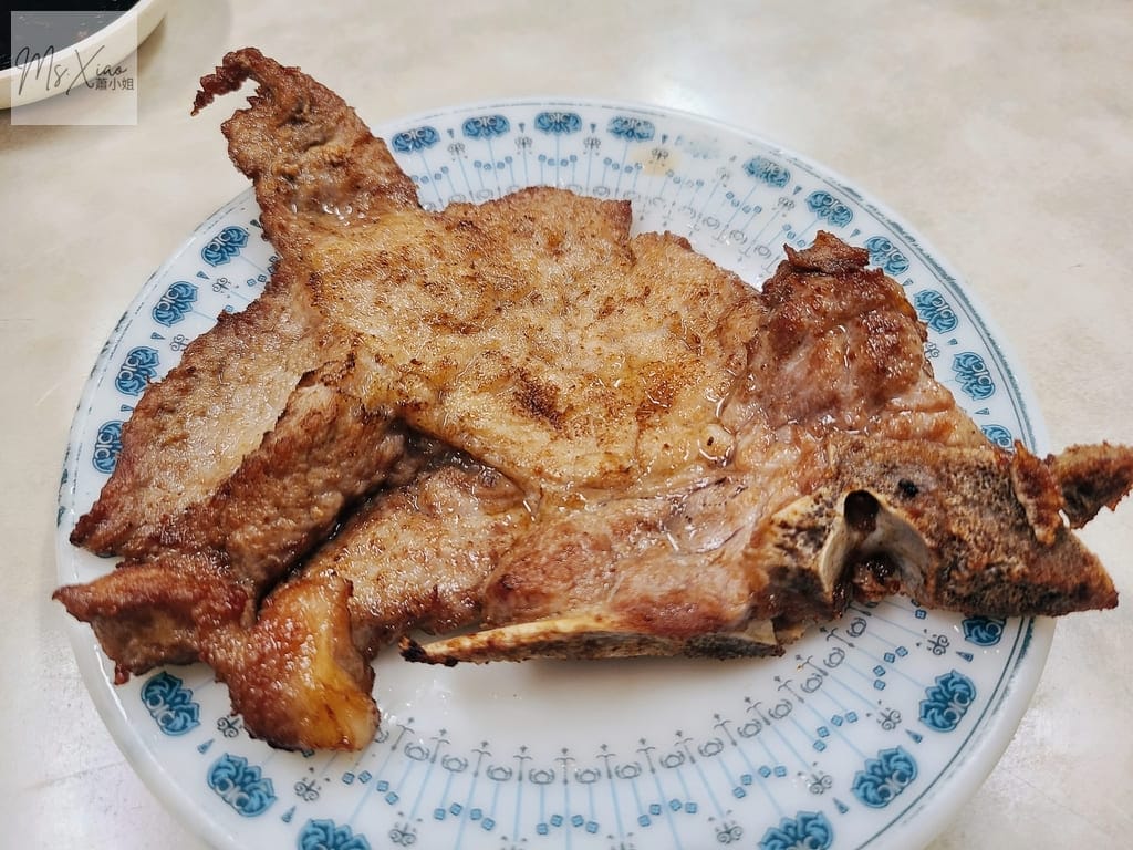 四海包子店 炸排骨 四海包子店 炸排骨