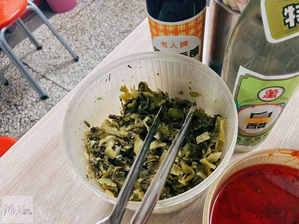 小吳牛肉麵的酸菜