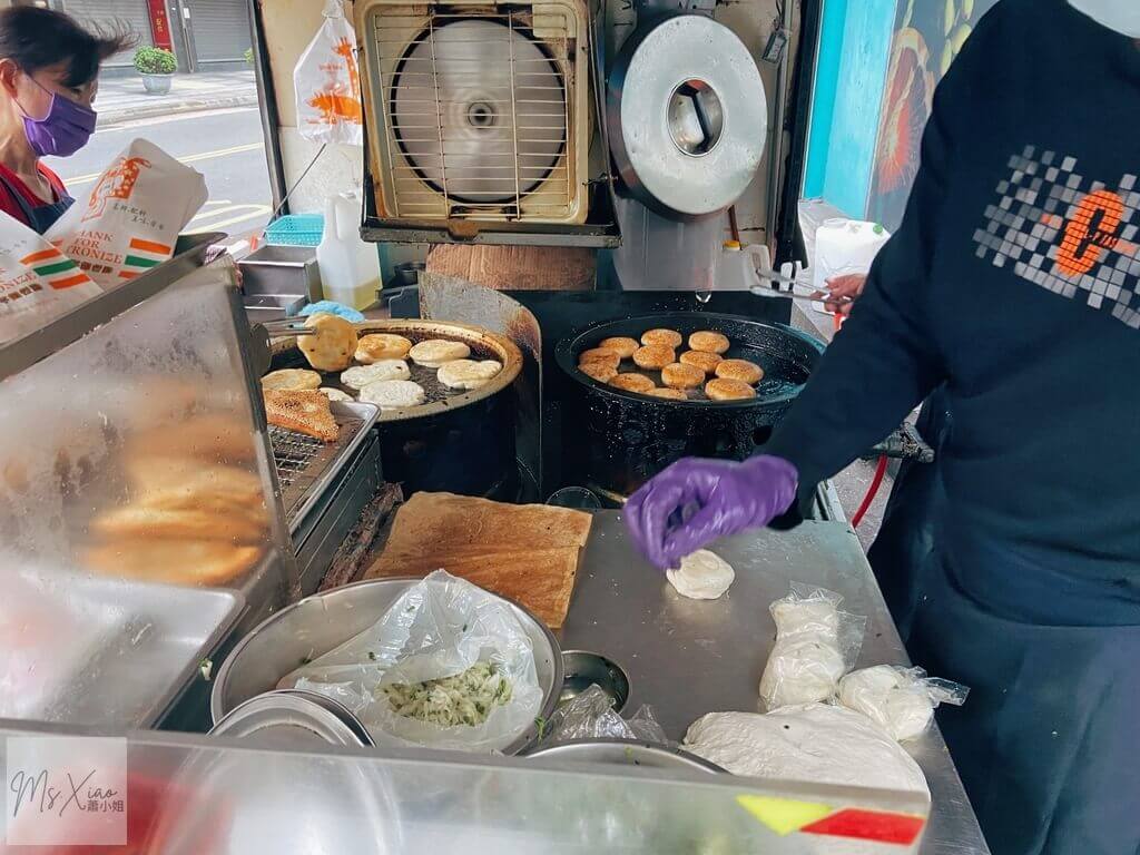 天母蔥油餅和蘿蔔絲餅