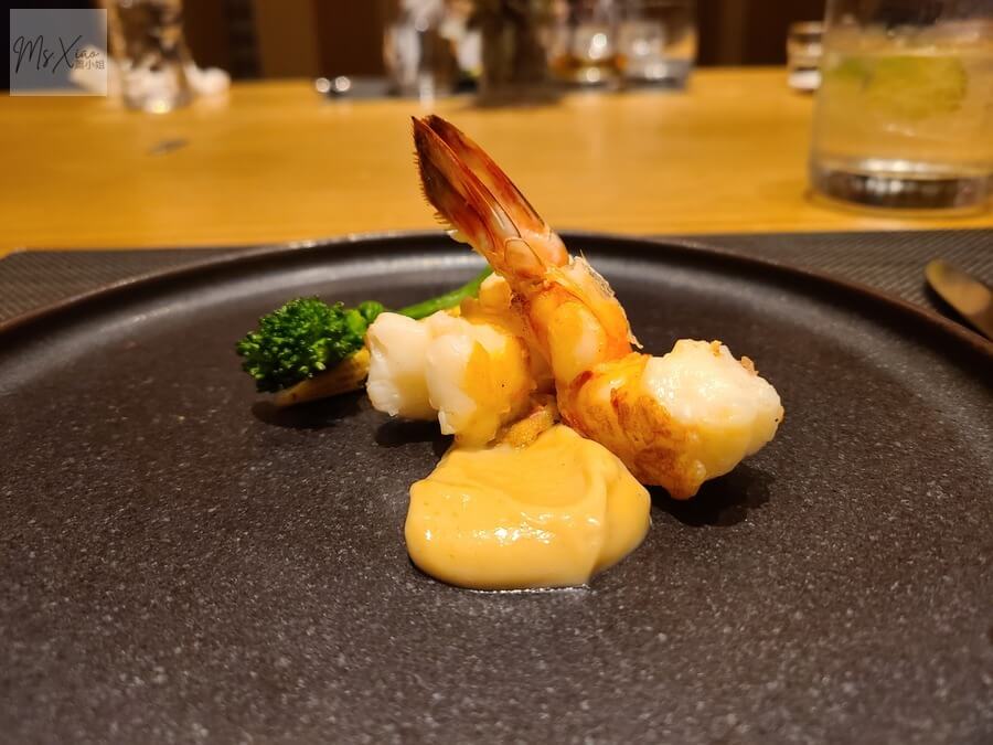 明蝦佐蜂蜜芥末醬