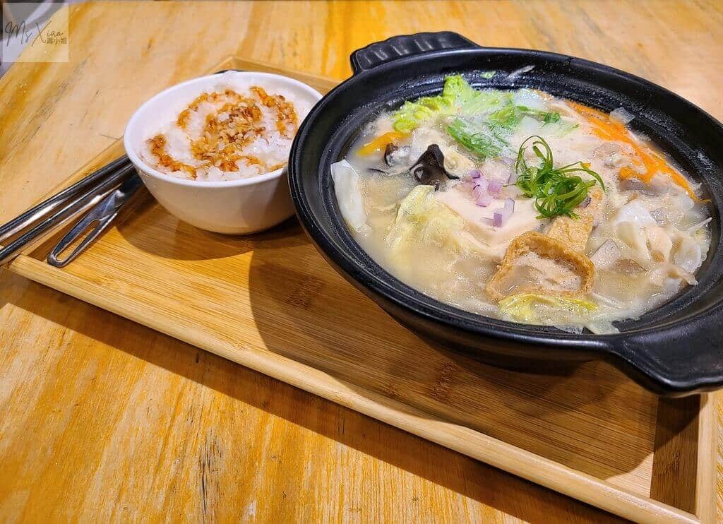 春霖小食黃金雞白湯鍋