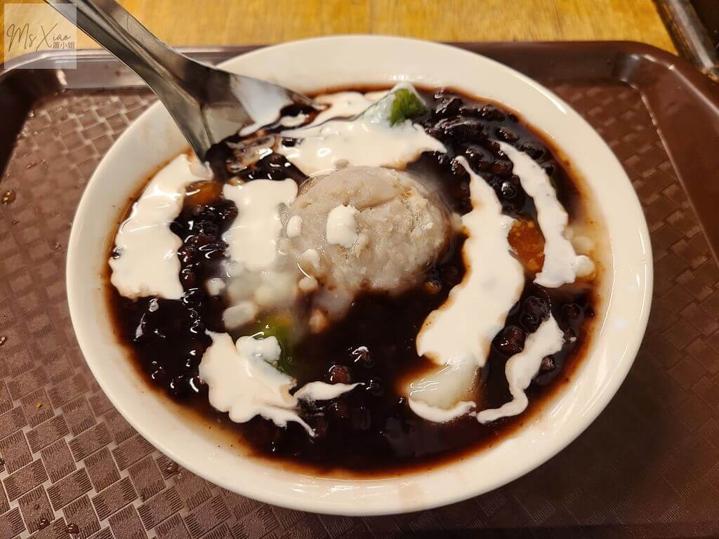 水龜伯芋見黑米粥 水龜伯芋見黑米粥