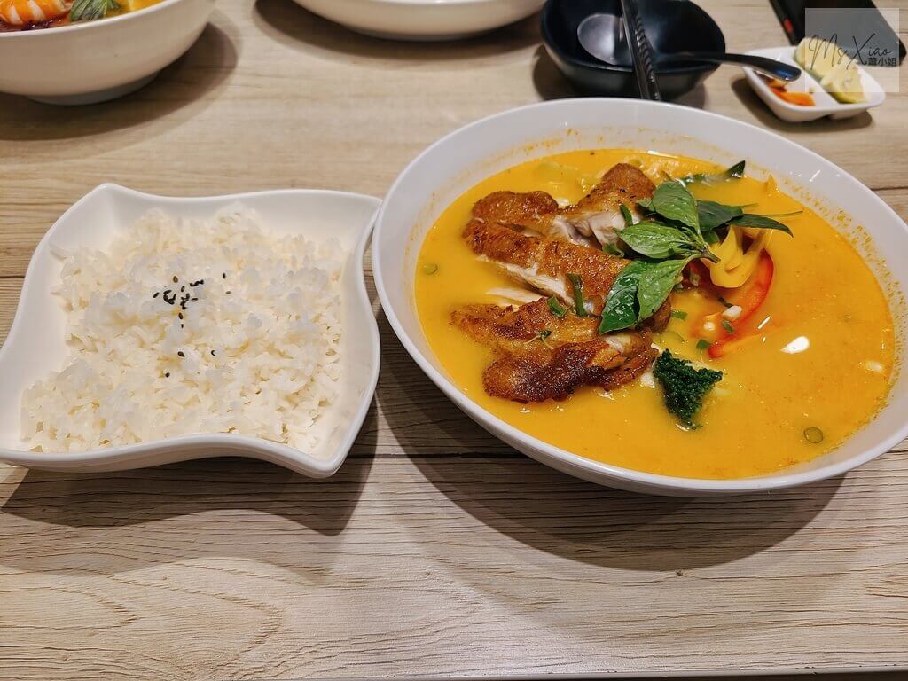 阿芳越南食-見晴雞腿燉湯 阿芳越南食-見晴雞腿燉湯