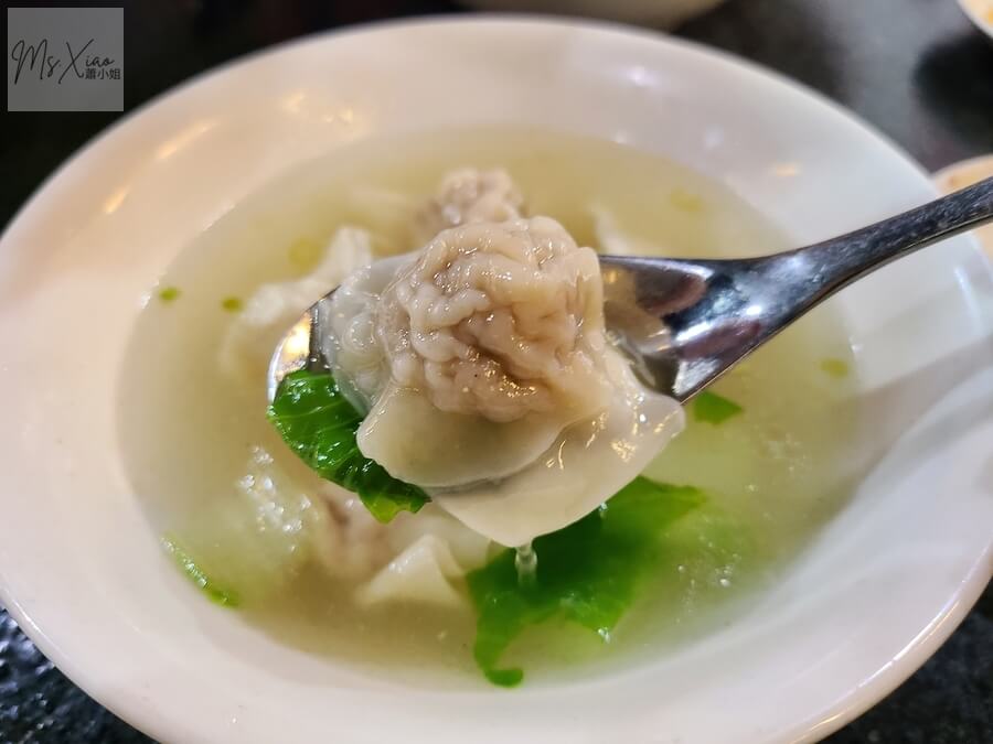 王德福麵館餛飩湯 餛飩湯
