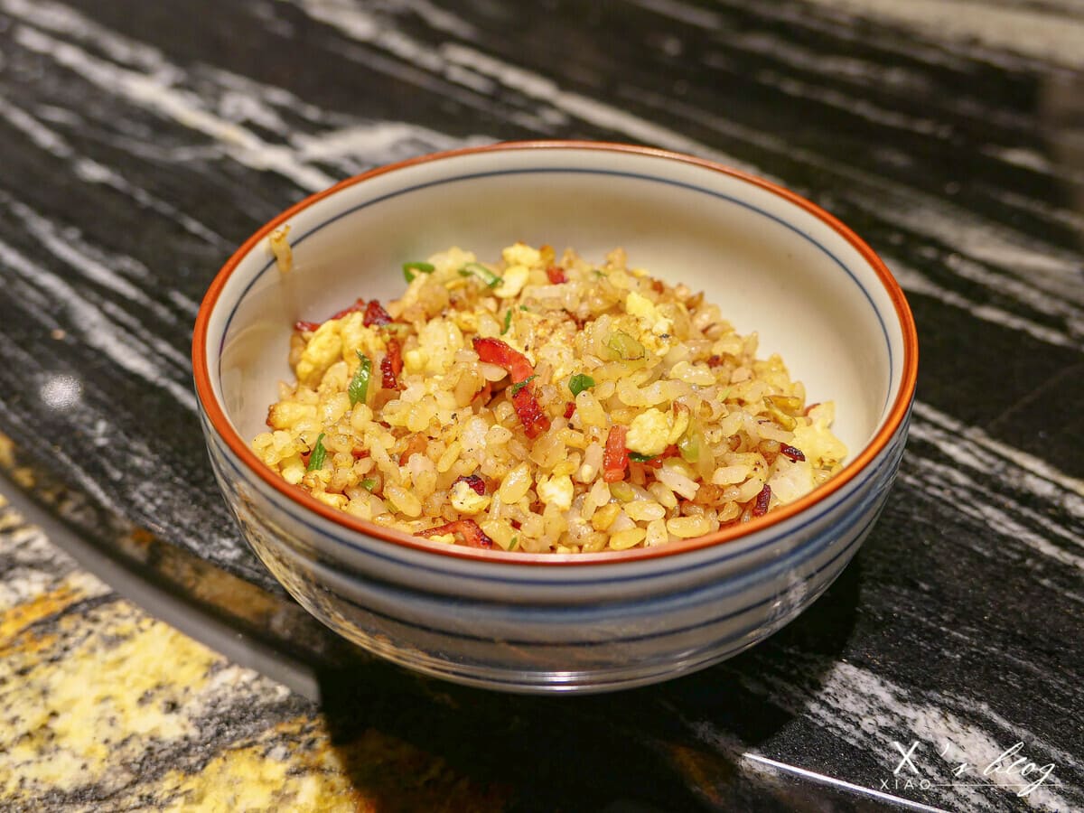 魚貫鐵板燒炒飯 魚貫鐵板燒炒飯