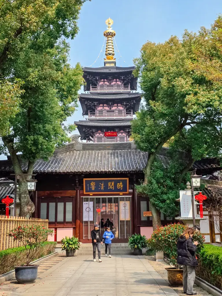 2026 蘇州旅遊攻略|5日遊深度自由行:避開人潮的園林路線、美食、住宿、交通一次搞懂 蘇州寒山寺普明寶塔:仿唐風格五層木塔,蘇州旅遊必訪宗教地標