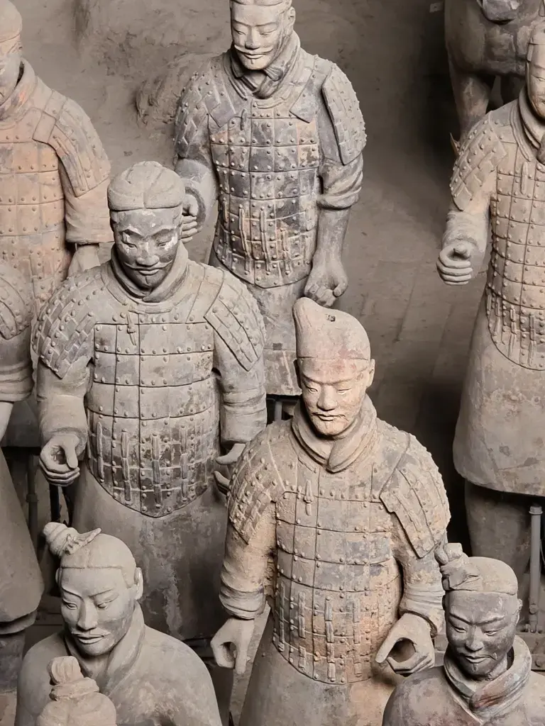 兵馬俑近距離特寫:秦始皇陵陶俑工藝,兵馬俑博物館是西安旅遊和西安自由行不可錯過的景點