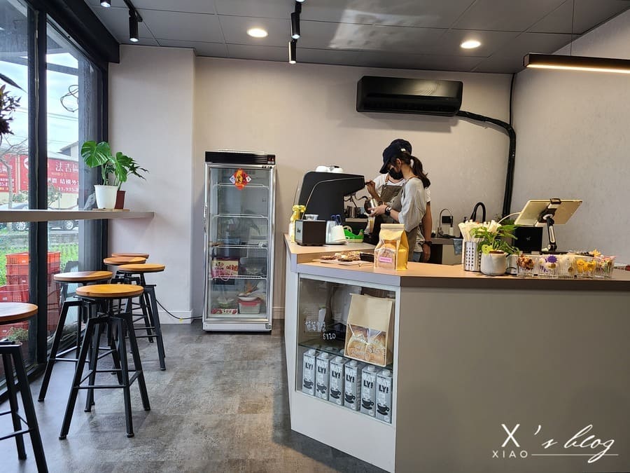 宜蘭壯圍鄉美食-鐵皮屋ironcoffee甜點店環境