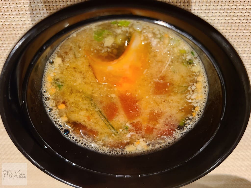 牡丹蝦頭蕃茄味增湯
